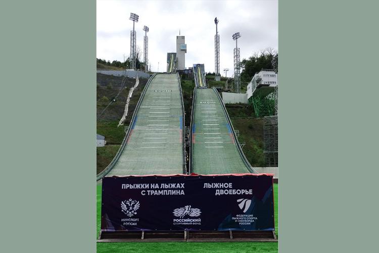 Главные национальные соревнования летнего сезона по прыжкам на лыжах с трамплина и лыжному двоеборью - международный турнир «Горный орёл» и Чемпионат России